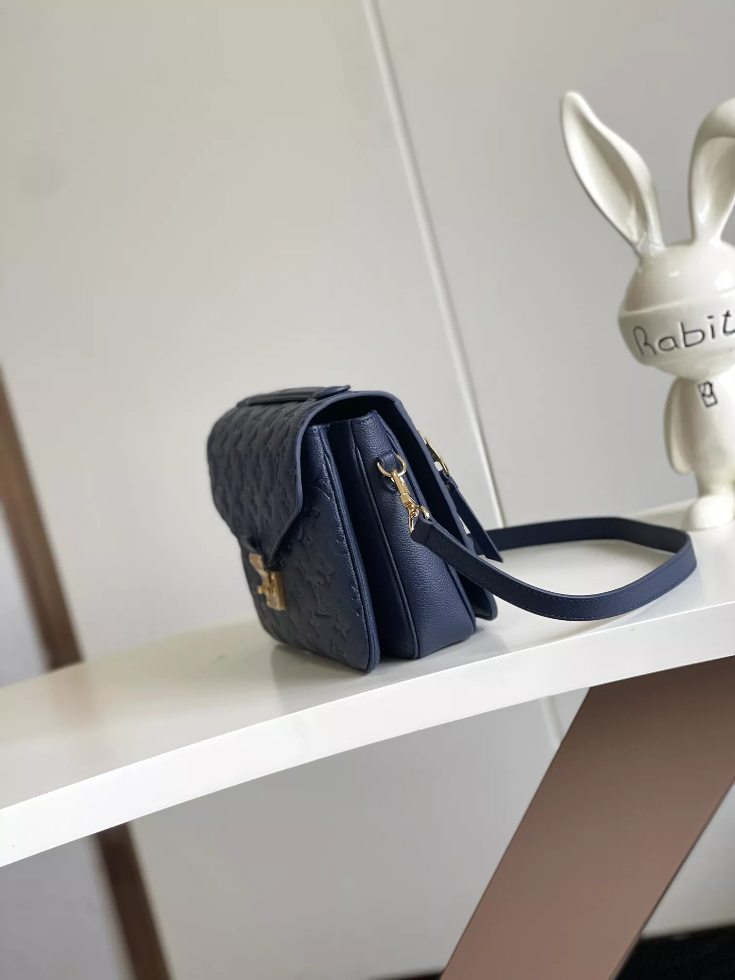 StreetReady 2782 Louis Vuitton AAA Quality Messenger Bags For Women