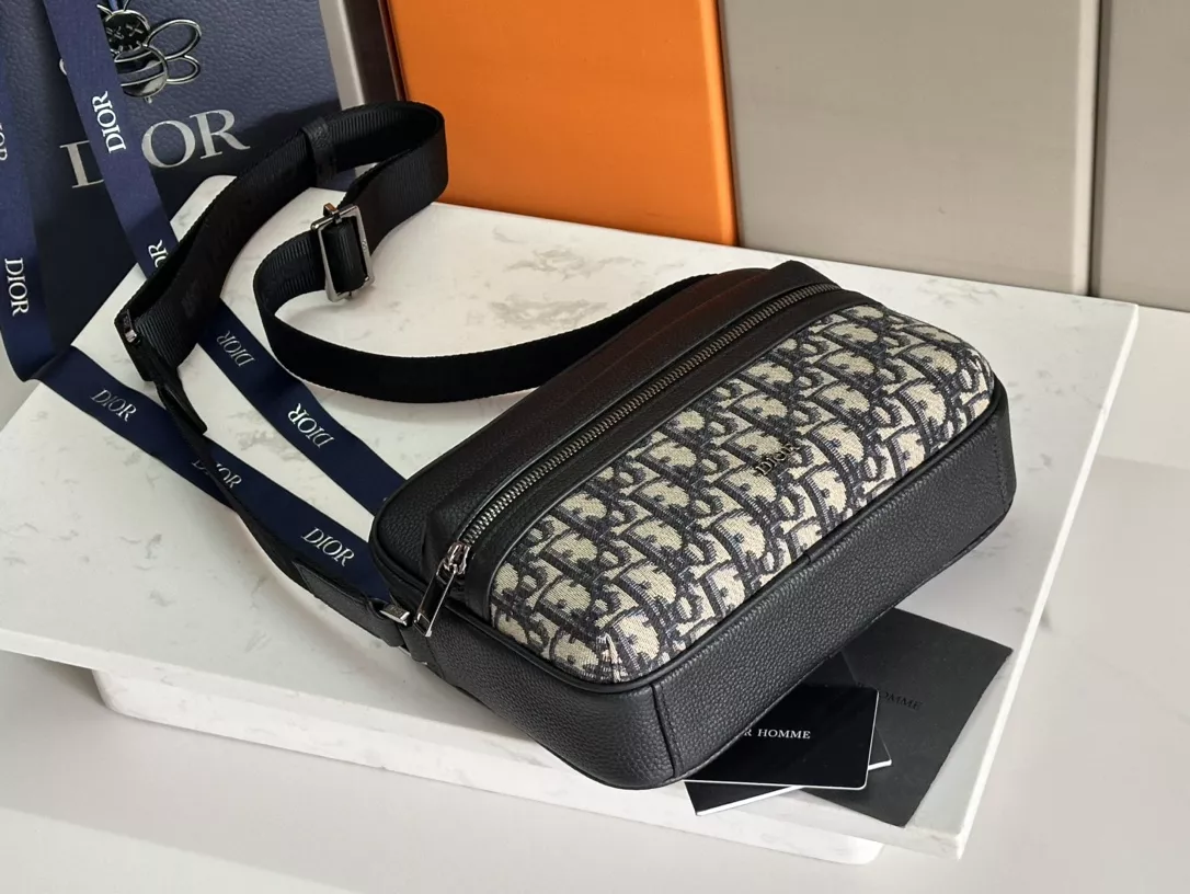 StreetReady 3119 Christian Dior AAA Man Messenger Bags - Image 4