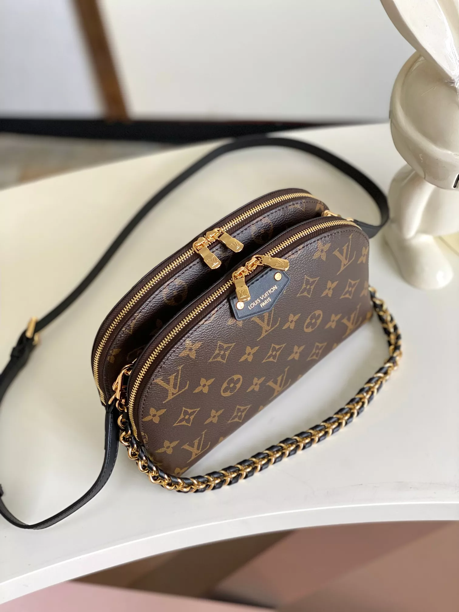 StreetReady 3126 Louis Vuitton AAA Quality Messenger Bags For Women