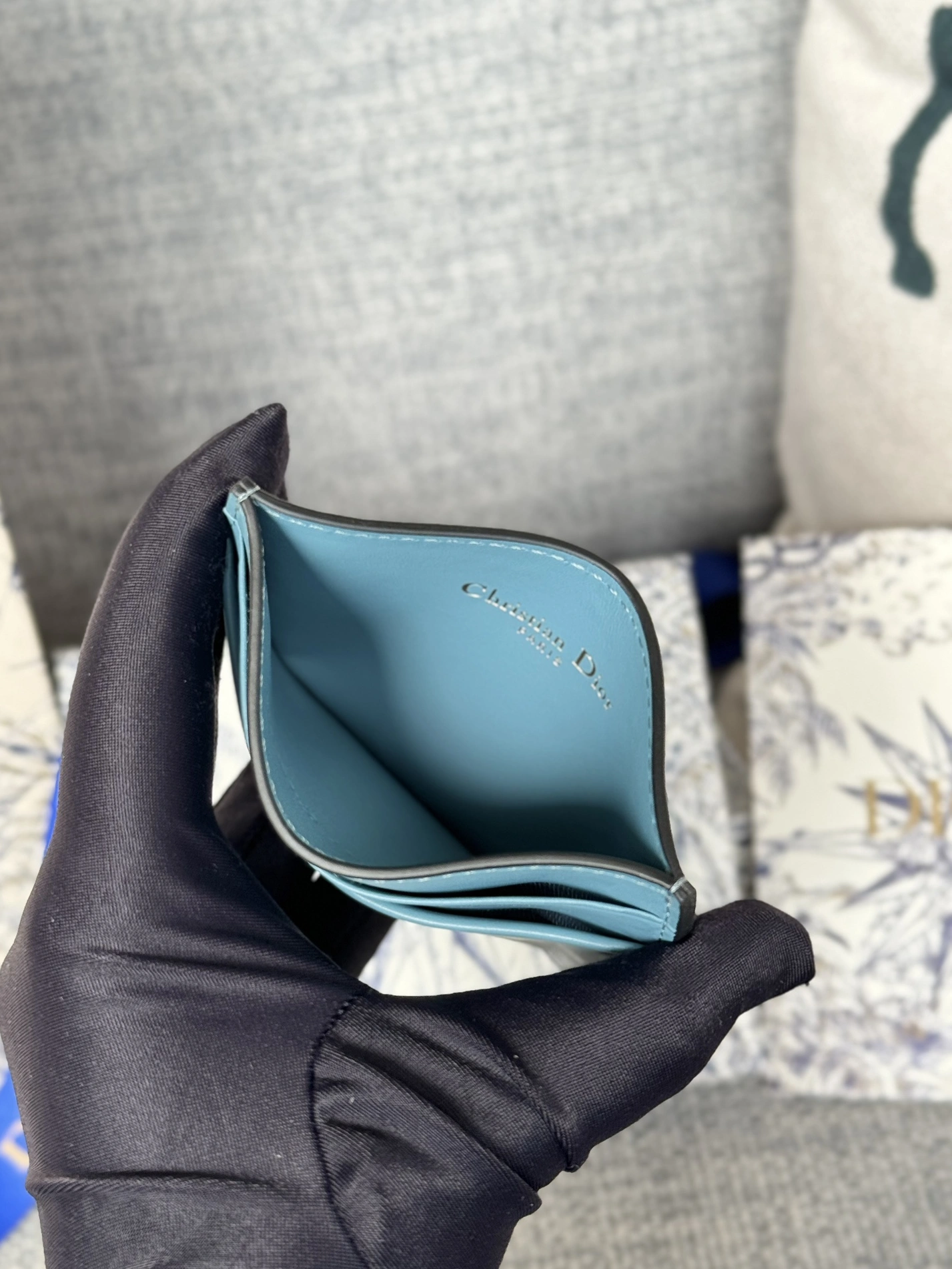 Stylish 1323 Christian Dior Card Case - Image 4