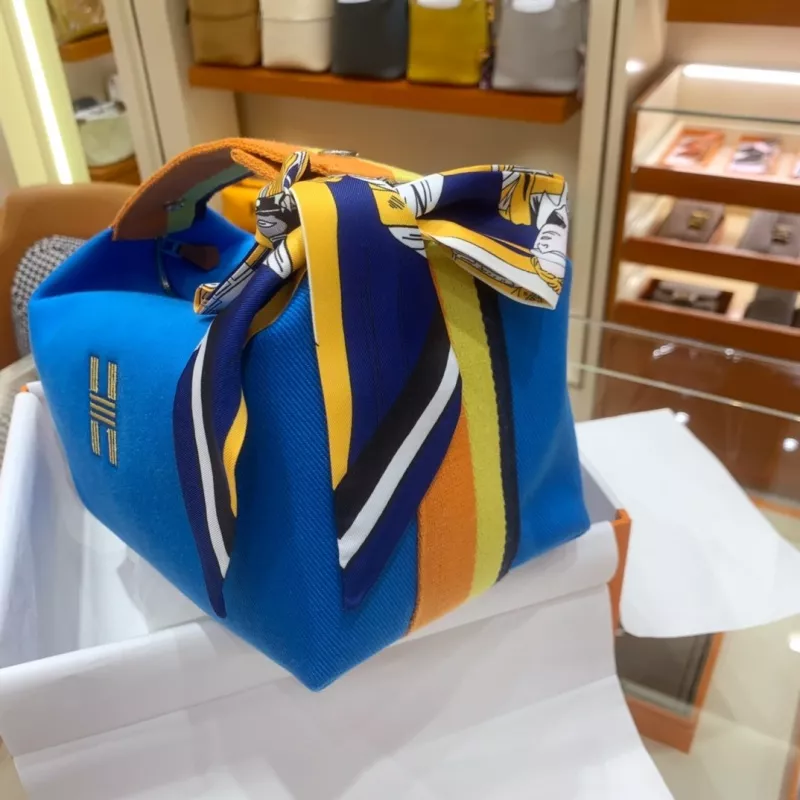 Stylish 1366 Hermes AAA Quality Handbags For Women - Image 4