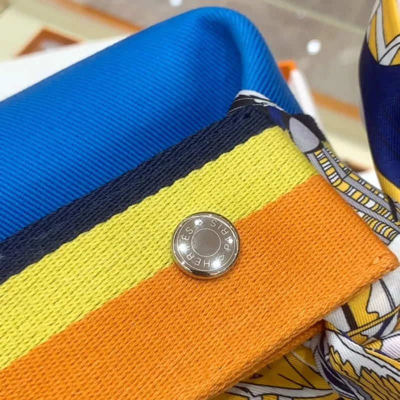 Stylish 1366 Hermes AAA Quality Handbags For Women - Image 5