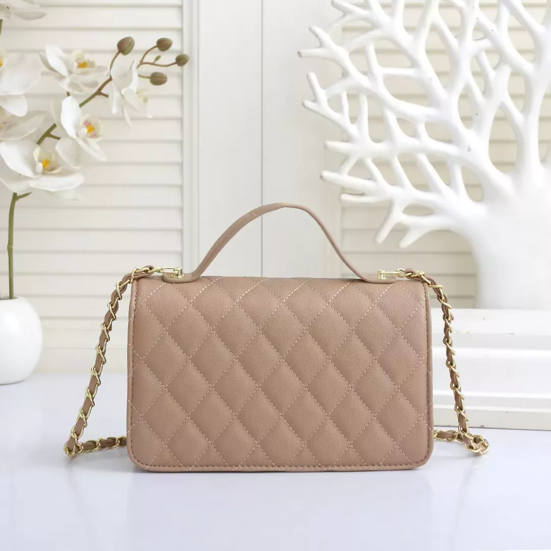 Stylish 901 Chanel Messenger Bags For Women - Image 3