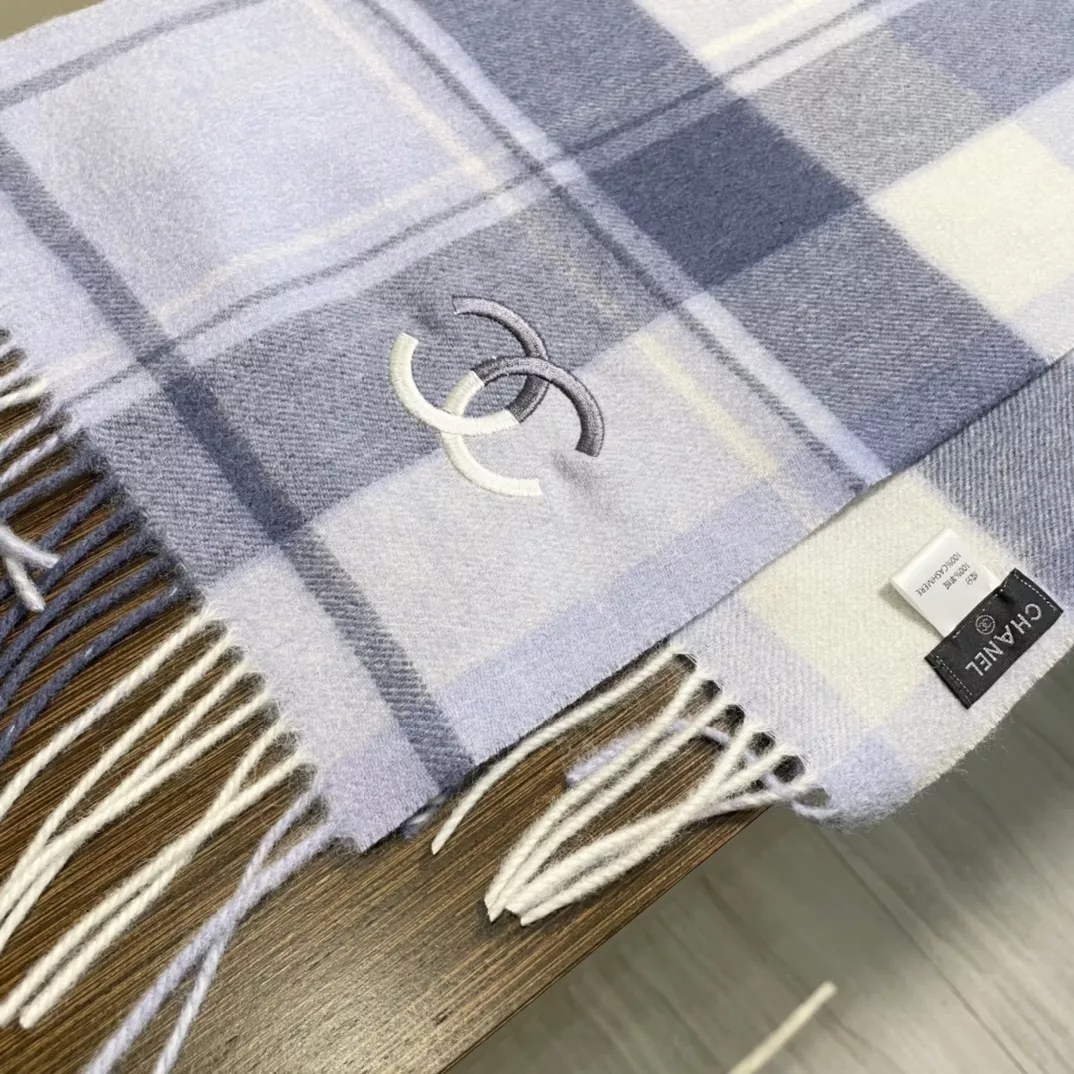 Timeless 1932 Chanel Scarves For Women - Image 6