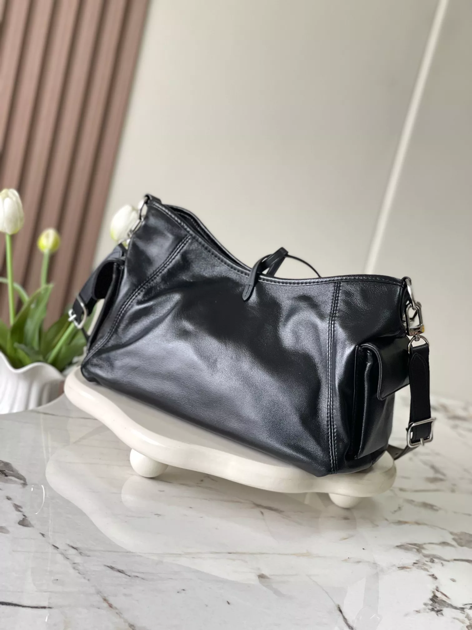 Trendsetting 3240 Louis Vuitton AAA Quality Messenger Bags For Women - Image 3