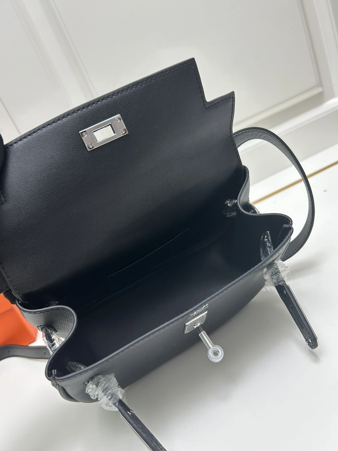 Unique 1043 Hermes AAA Quality Messenger Bags For Women - Image 8