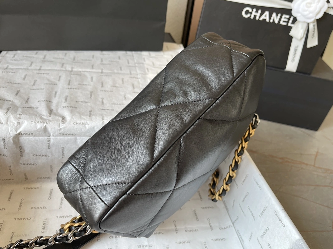 UrbanStyle 1316 Chanel AAA Quality Messenger Bags For Women - Image 7