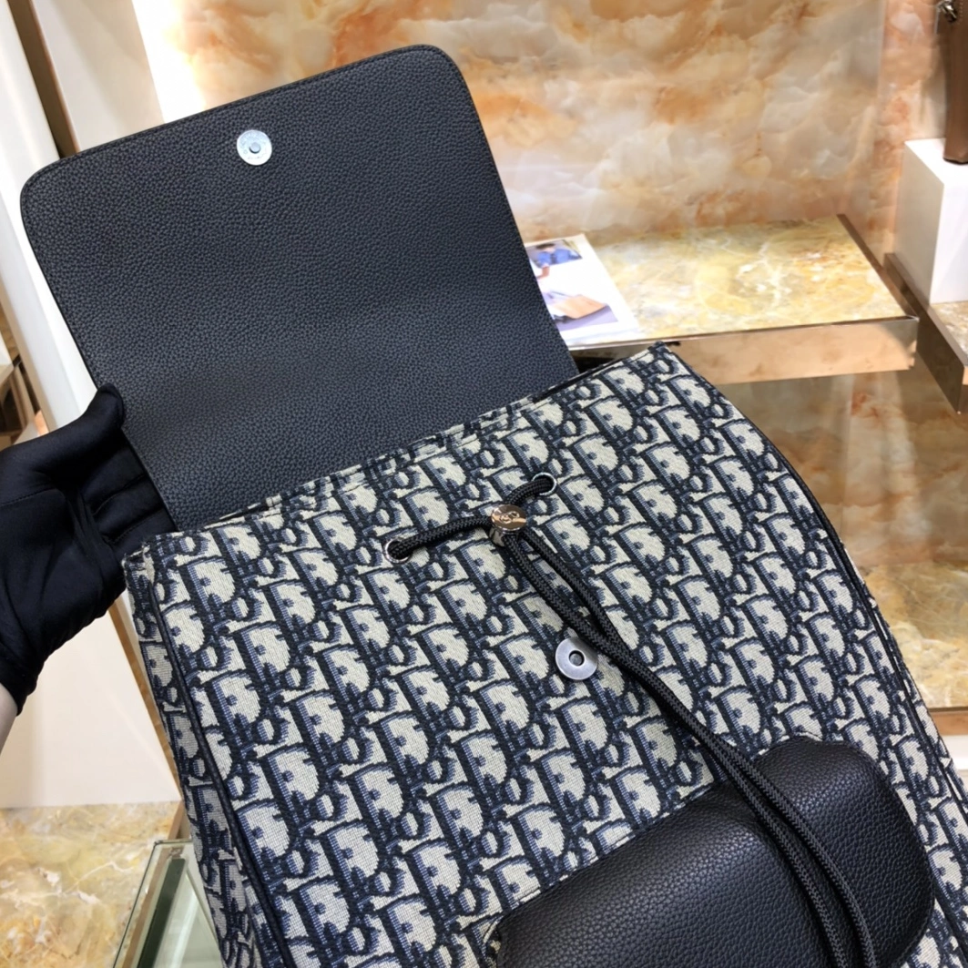 UrbanStyle 4895 Christian Dior AAA Man Backpacks - Image 4