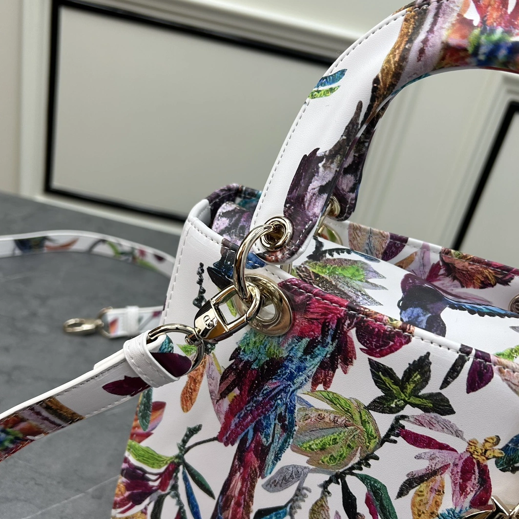 UrbanStyle 7237 Christian Dior AAA Quality Handbags For Women - Image 6