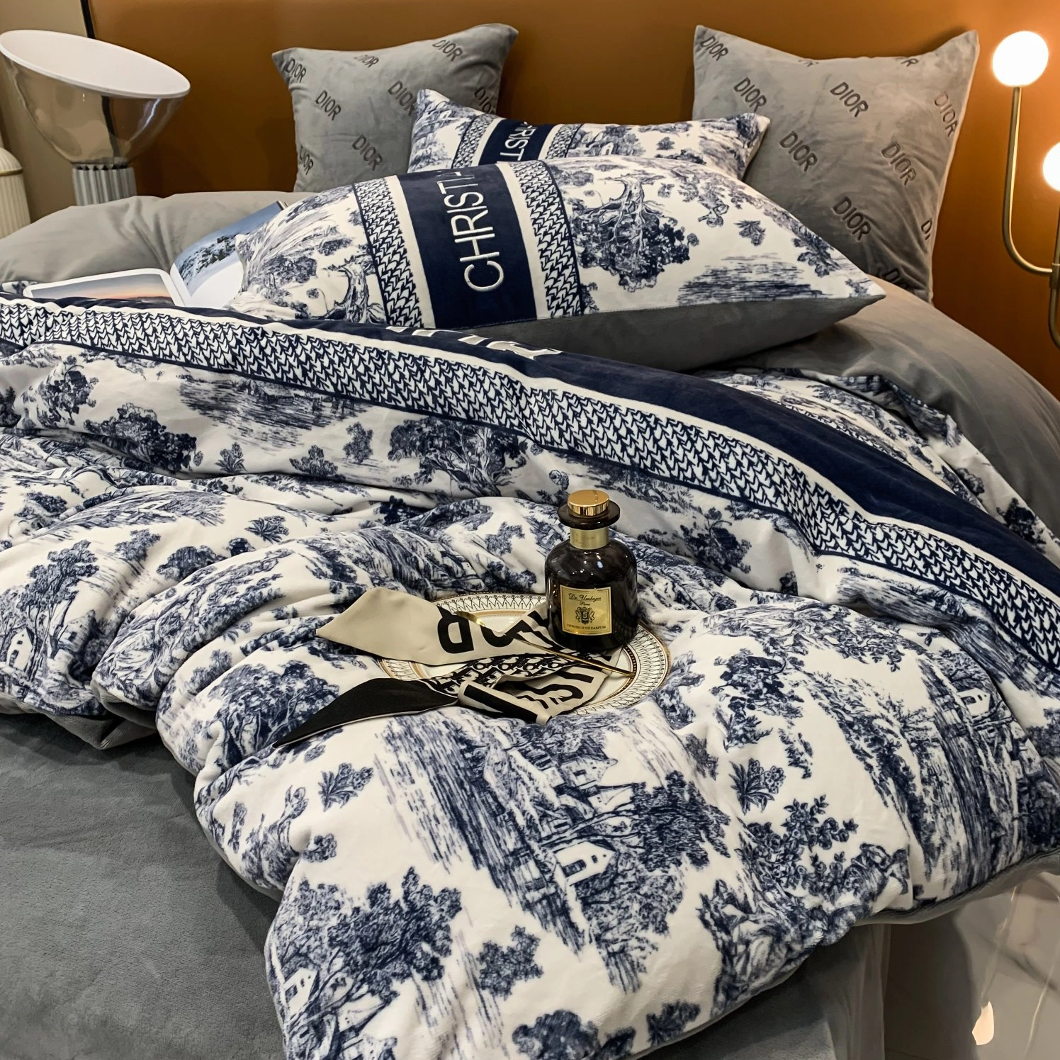 Versatile 3439 Christian Dior Bedding - Image 3