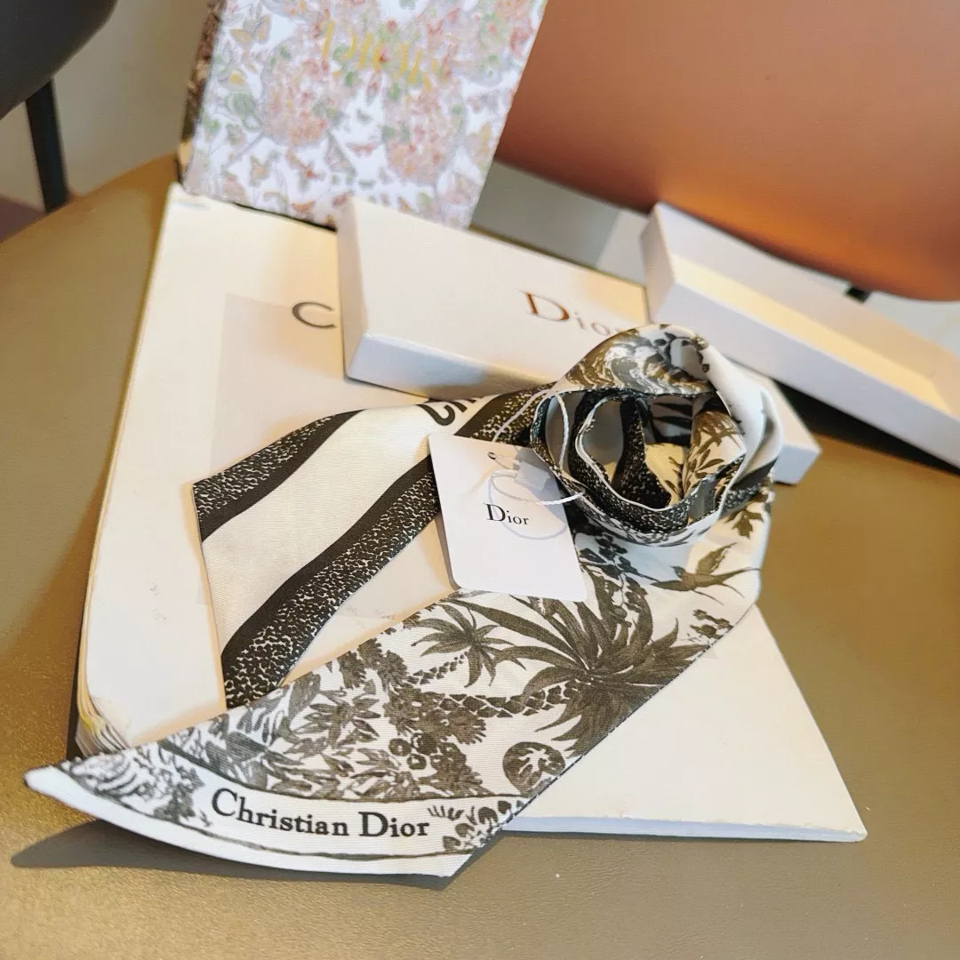 Versatile 9229 Christian Dior Silk Scarf