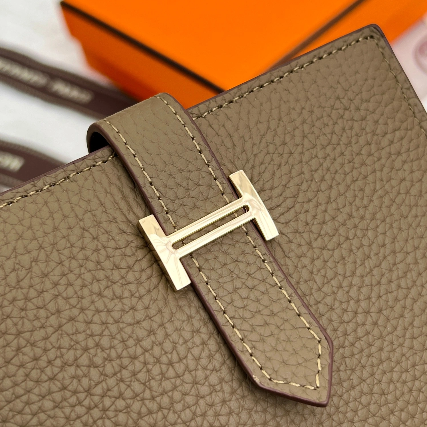 Vibrant 3905 Hermes AAA Quality Wallets - Image 4
