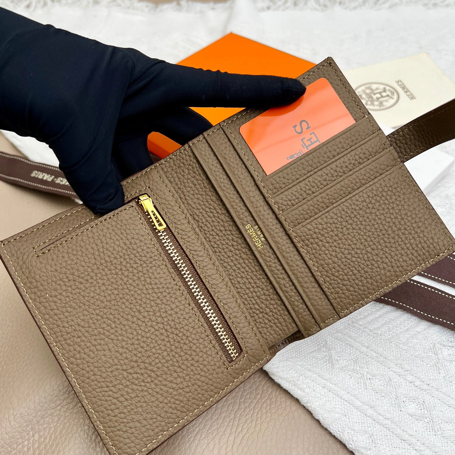 Vibrant 3905 Hermes AAA Quality Wallets - Image 5