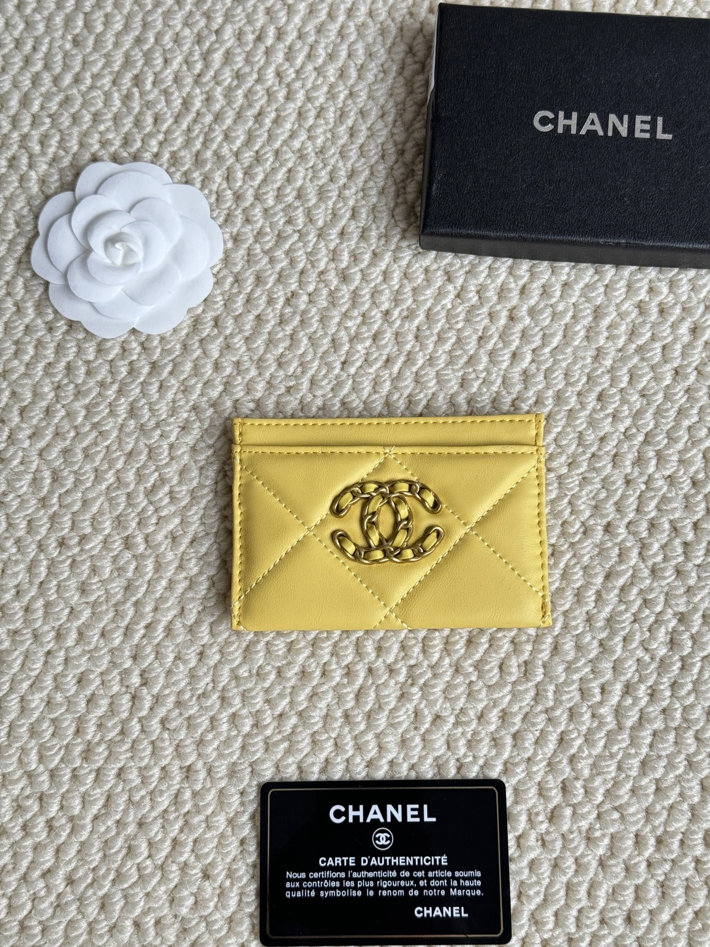 Vibrant 8890 Chanel Card Case
