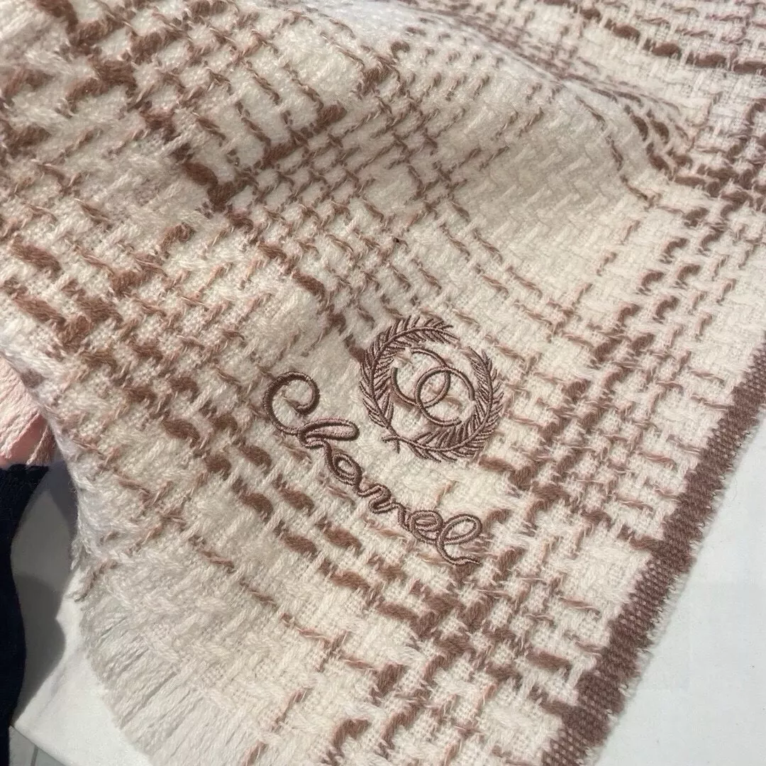 WellDesigned 4383 Chanel Scarves For Women - Image 3