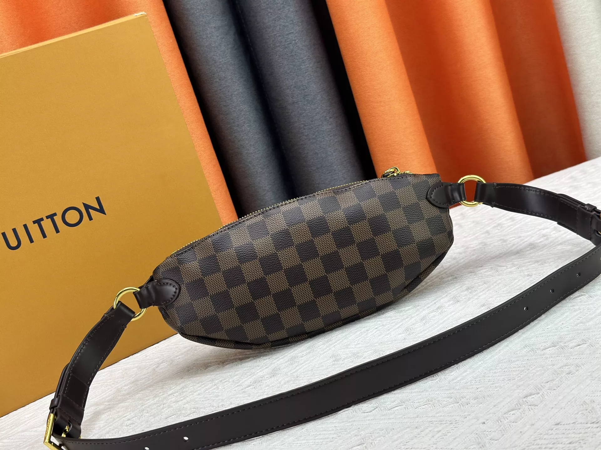 WellDesigned 9139 Louis Vuitton LV AAA Quality Belt Bags - Image 3