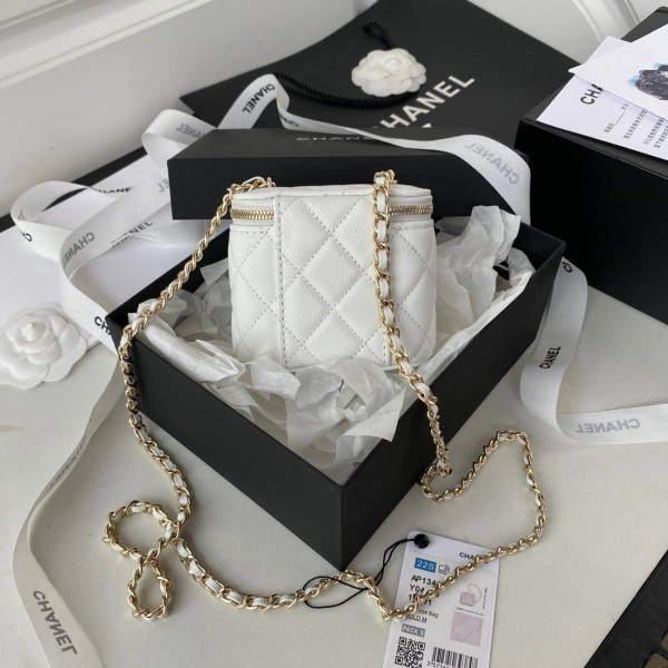 Affordable CHANEL SMALL VANITY WITH CHAIN 1232 - Image 4