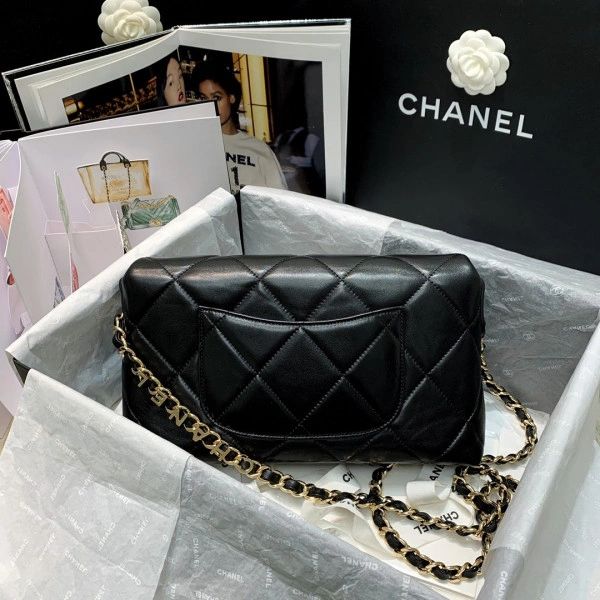 WellDesigned CHANEL FLAP BAG 668 - Image 7