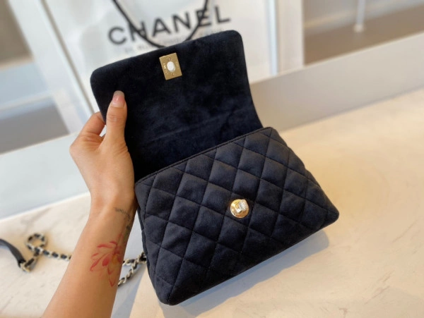 WellDesigned CHANEL MINI FLAP BAG WITH TOP HANDLE 1039 - Image 10