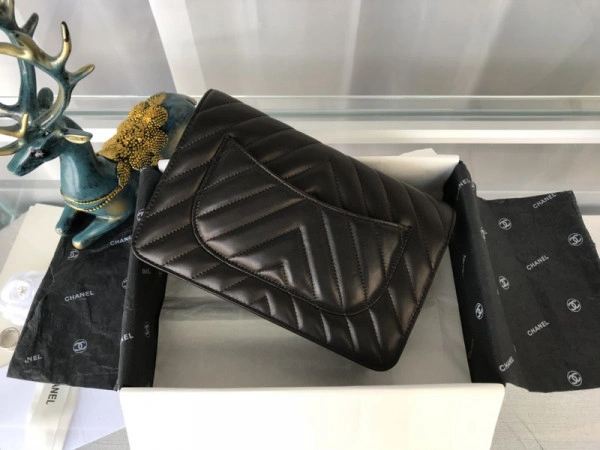 CHANEL Flap Bag Lambskin With Gold Silver Hardware GoAnywhere 842 - Image 6