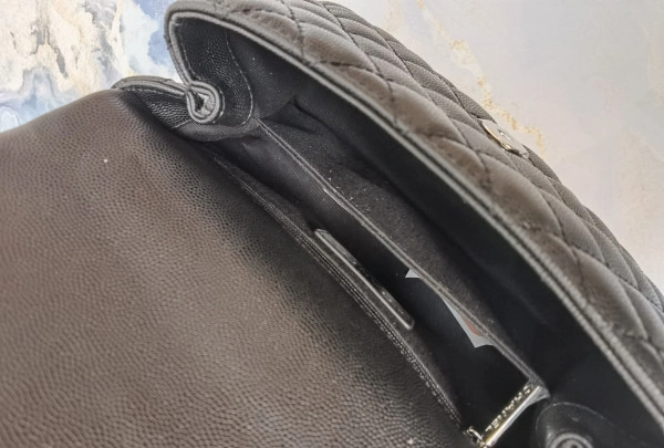 CHANEL FLAP BAG WITH TOP HANDLE ModernLook 1057 - Image 9