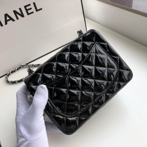 CHANEL FLAP BAG 17CM WellDesigned 780 - Image 6