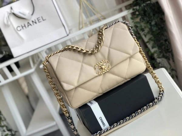 SportInspired CHANEL 19 FLAP BAG 95 - Image 9