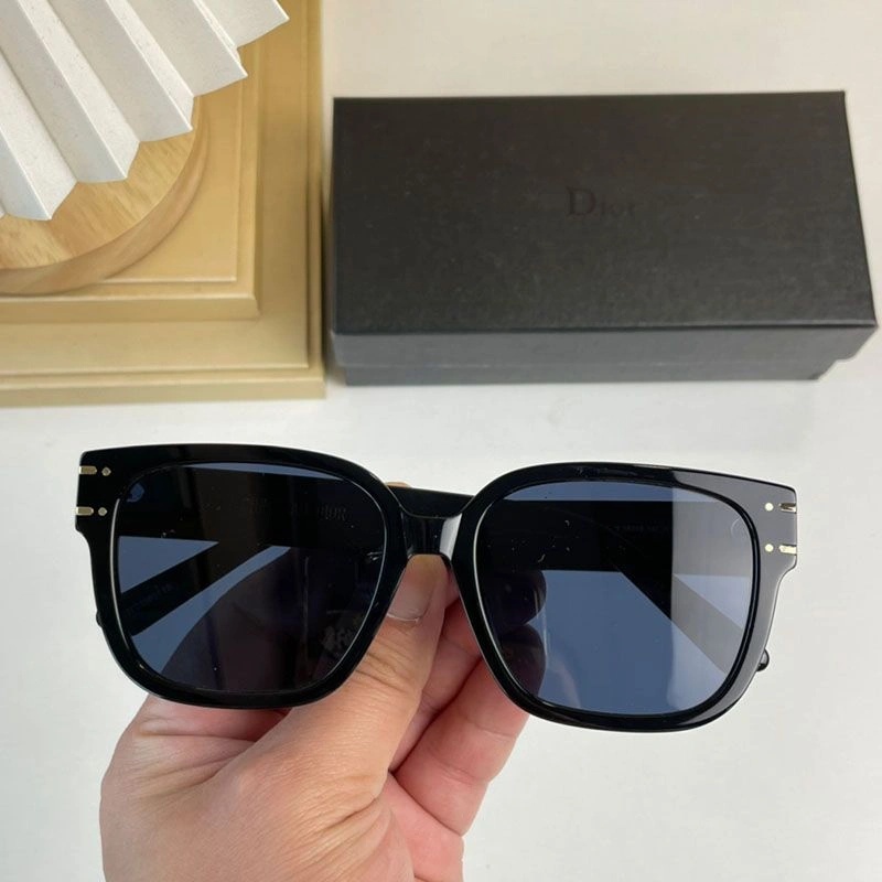 Dior S7F Rectangular Sunglasses - Image 3
