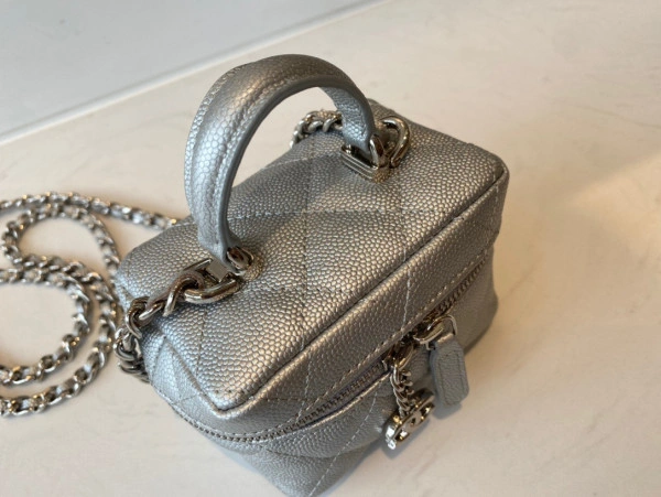 HighQuality CHANEL SMALL VANITY WITH CHAIN 1262 - Image 5