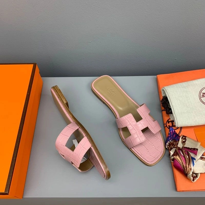 Hermes Oran Slides Women Crocodile Leather In Cherry - Image 4