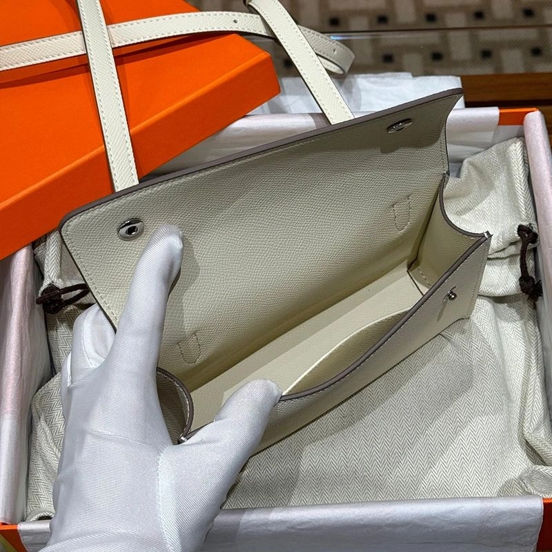 Hermes Hermesnap Wallet Epsom Leather Palladium Hardware In White - Image 5