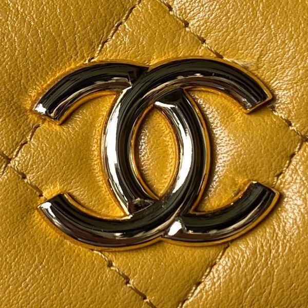 Affordable CHANEL CHANELUTCH WITH CHAIN 956 - Image 3