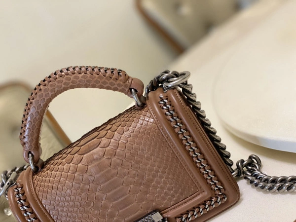 CHANEL BOY BAG 20CM WellDesigned 180 - Image 3