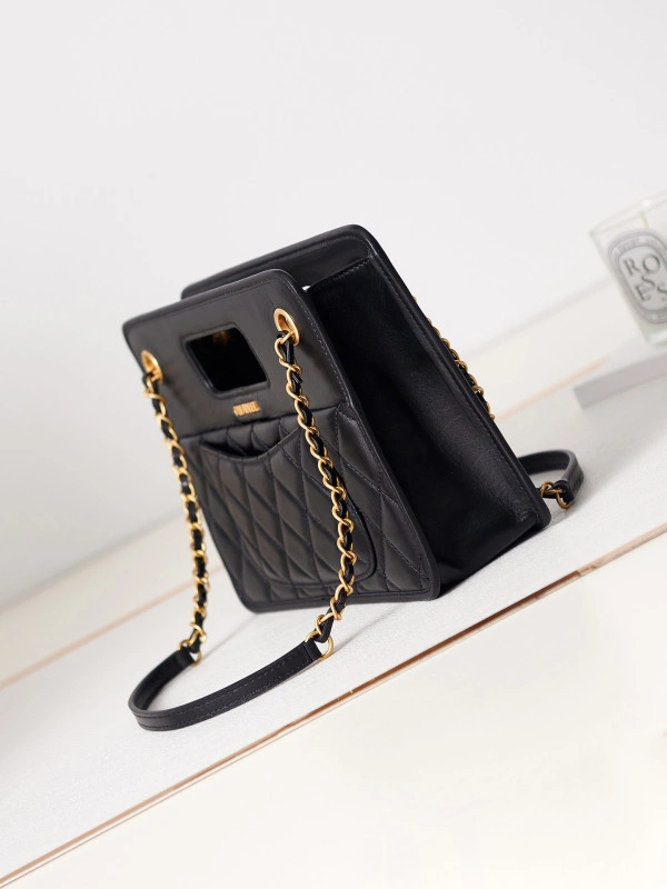 Affordable CHANEL SMALL TOTE 1131 - Image 5