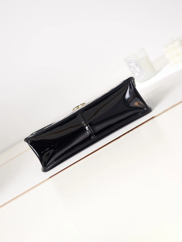 CHANEL SMALL TOTE Fashionable 1128 - Image 7