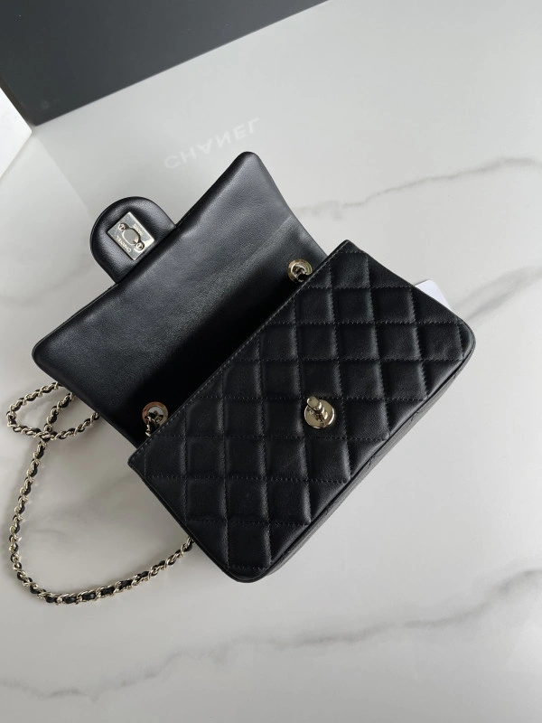 DailyWear CHANEL FLAP BAG 380 - Image 8
