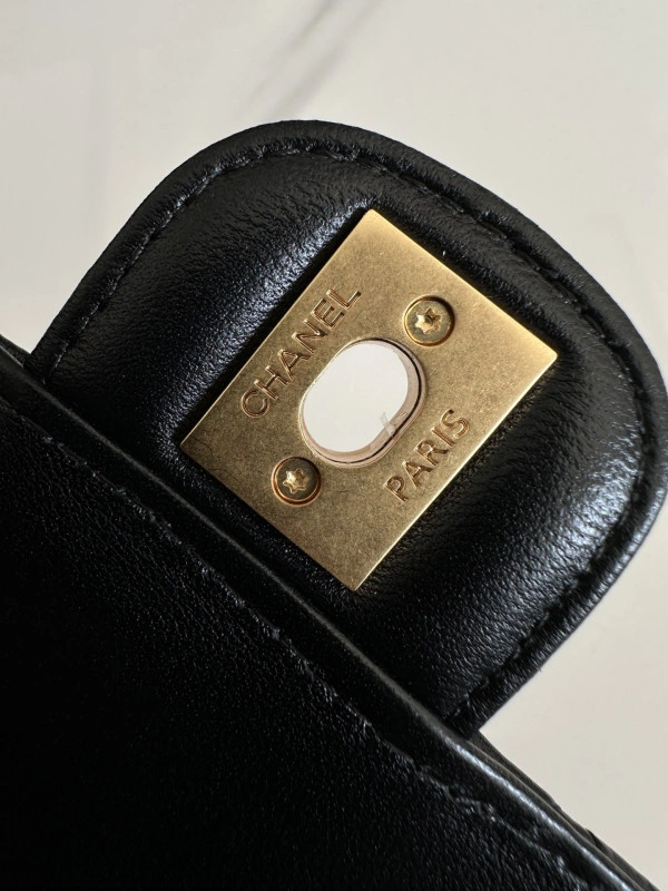 BestValue CHANEL FLAP BAG WITH TOP HANDLE 945 - Image 8