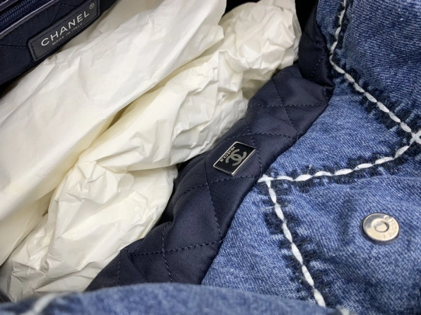 CHANEL SHOPPING BAG-39CM StreetReady 1124 - Image 10