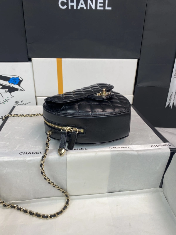 SportInspired CHANEL Heart Bag-18*16.5*6.5CM 1401 - Image 5